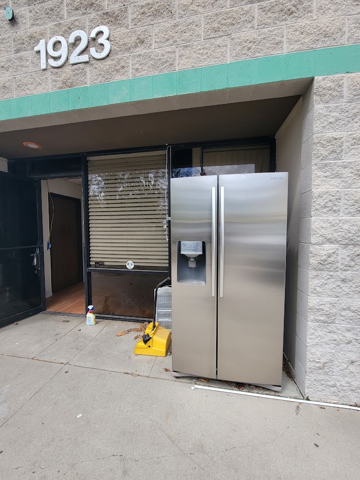 20230502 111644 1 Appliance Removal | Costa Mesa, CA